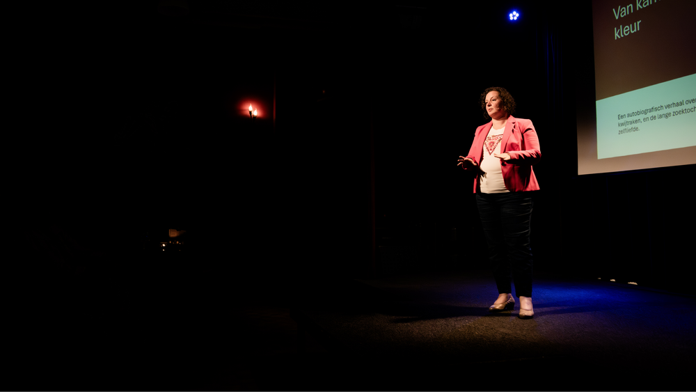 Nicole Schlösser "Ik was een kameleon. Ik viel pas op toen ik omviel."