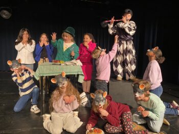 groep 2A en 2B Eindpresentaties Theaterschool Landgraaf