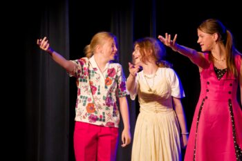 Theater Estafette